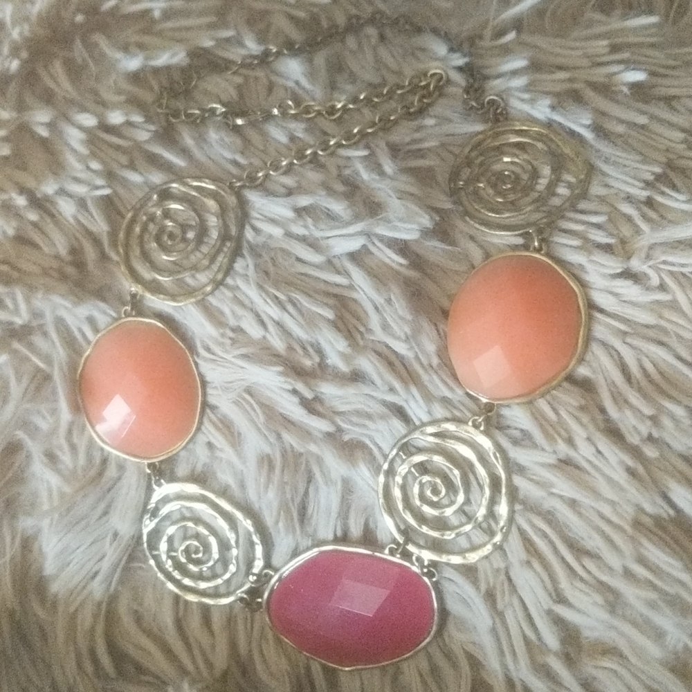 Statement necklace